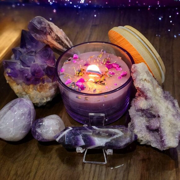 🆕♡ Handmade Lavender Scented Candle With Crystal Pendant & Bamboo Lid 2 Left - Picture 11 of 16